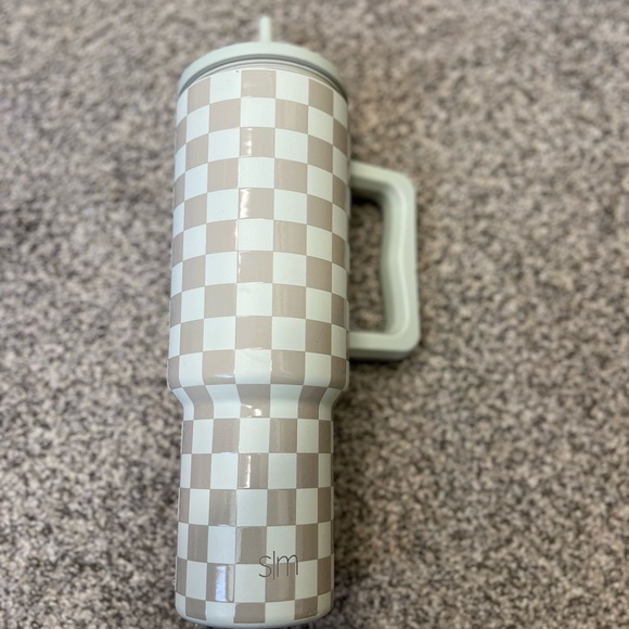 Simple Modern Other - Checkered Tumbler with Handle
